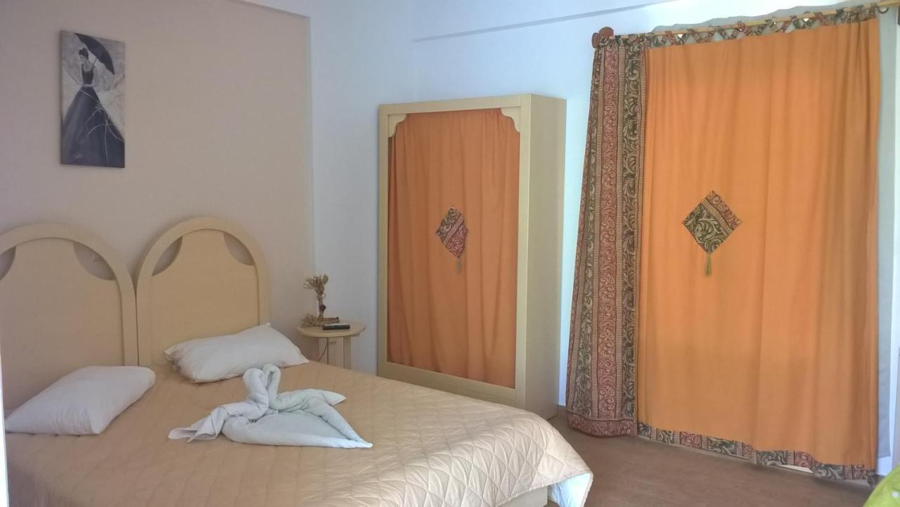 Gyrouli 1 Apartment Pera Gyalos Luaran gambar