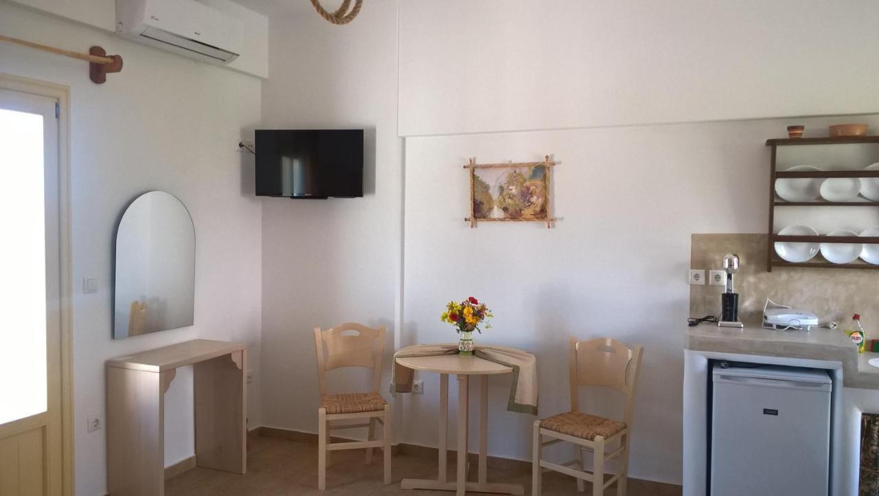 Gyrouli 1 Apartment Pera Gyalos Luaran gambar
