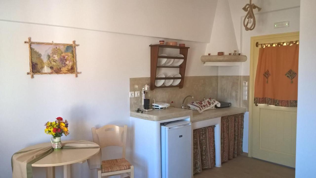 Gyrouli 1 Apartment Pera Gyalos Luaran gambar