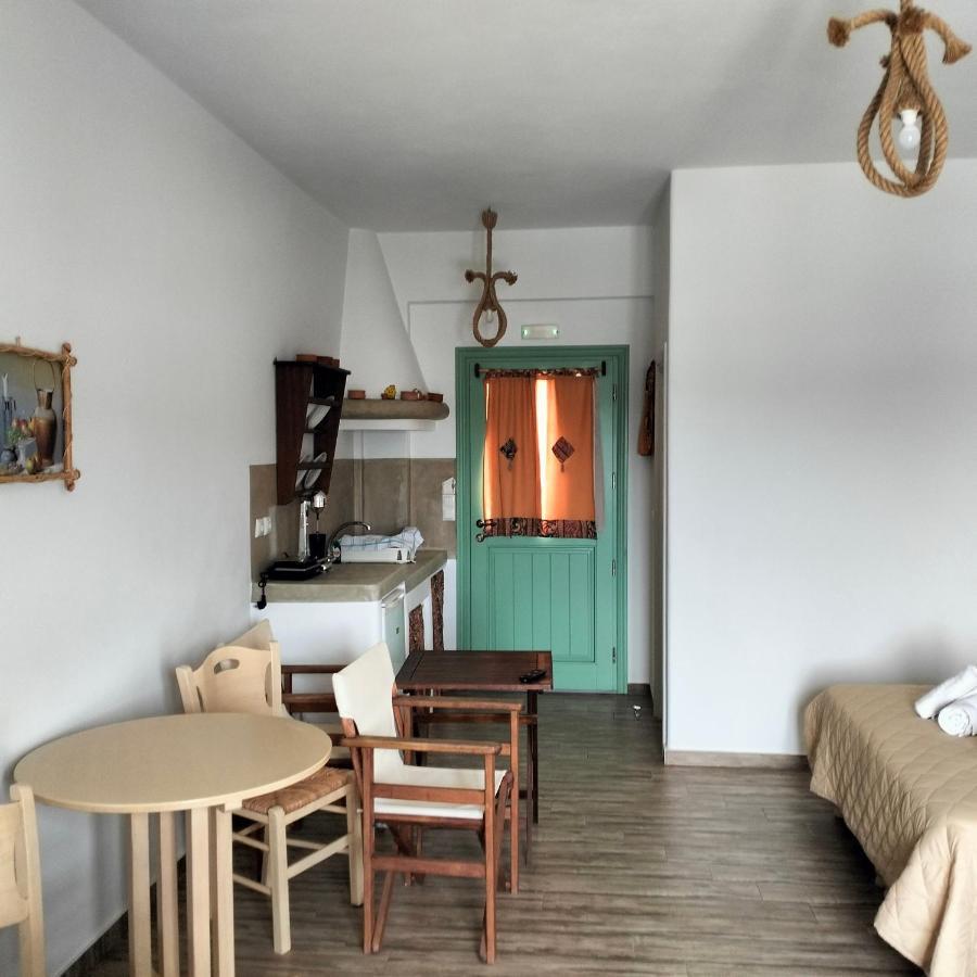 Gyrouli 1 Apartment Pera Gyalos Luaran gambar